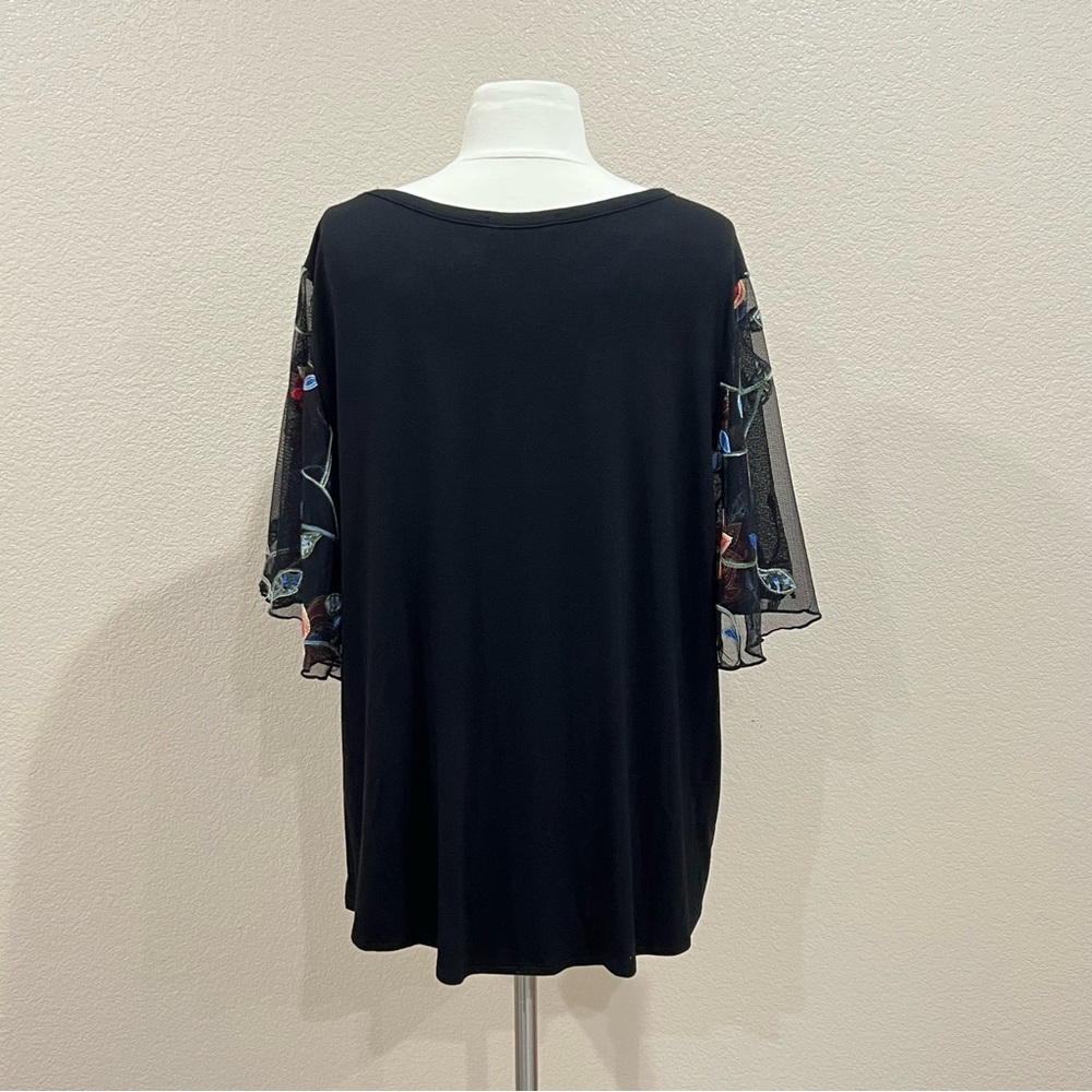 Kim & Cami Black Top with Embroidered Floral Mesh Sleeves 2X - Picture 10 of 13